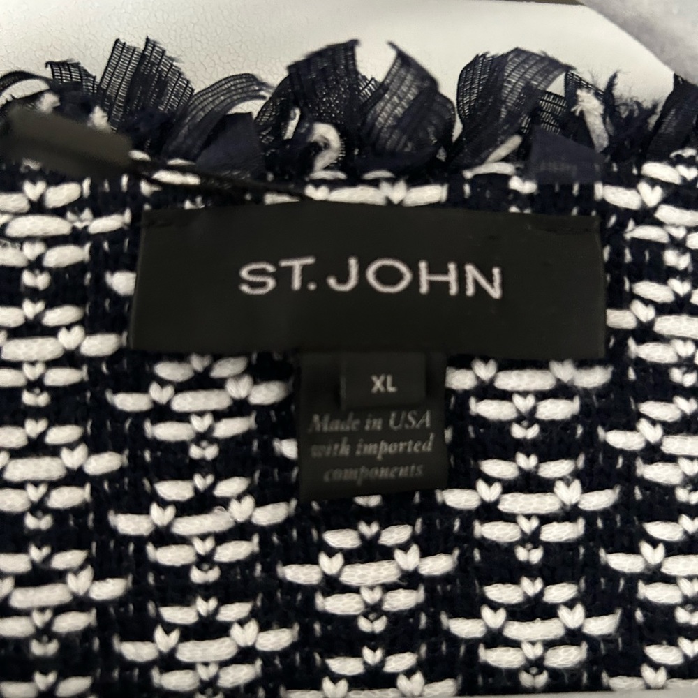 St John Tweed Jacket - Picture 3 of 7